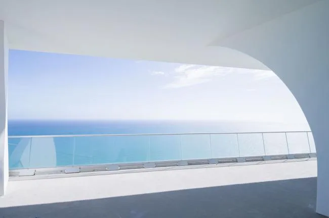 BIM Architecture | Dance Square Grid: Miami Sunshine Beach Pure White Room Tyta Jade Signature/Herzog& De Meuron