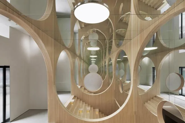 BIM Architecture | Arches and Mirrors: Endless Space of Virtual Reality Contrast/Panda Architecture