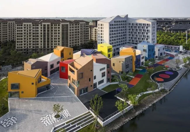 BIM Architecture | Taste of Old Market, Colors from Childhood Memories: Shanghai Lingang New City Community Trade Center/Shanghai Zhongfang Architectural Design