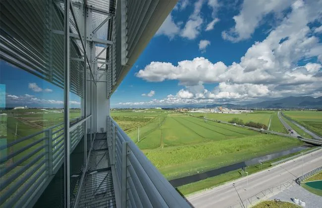 BIM Architecture | Grand Sculpture Under Blue and White Sun Screen: Forti Holding Spa Headquarters and Office Building in Italy/ATIproject