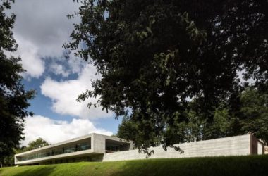 BIM Architecture: Exploring Pure and Primitive Designs by Spaceworkers in Samba, Portugal-BIM WORLD