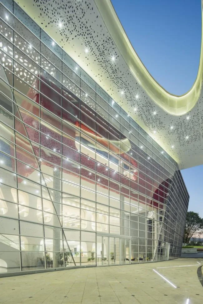 BIM Architecture | Like Crystal Clear Lantern Petals Wrapping the stamens: Chongqing Real Estate Vocational College Library/Paiang International Architectural Design Consultant