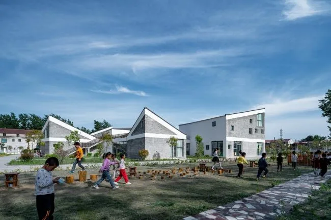BIM Architecture | Water Town Charm, Glittering Stars on the Endless Plain: Jiangsu Beisha Kindergarten/Crossboundaries