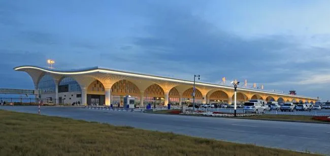 BIM Architecture | Continuous Waves Rising from Golden Birch Forest: Hulunbuir Hailar Airport Expansion Project/China Architecture Design Institute Joint Architectural Design Seminar U10