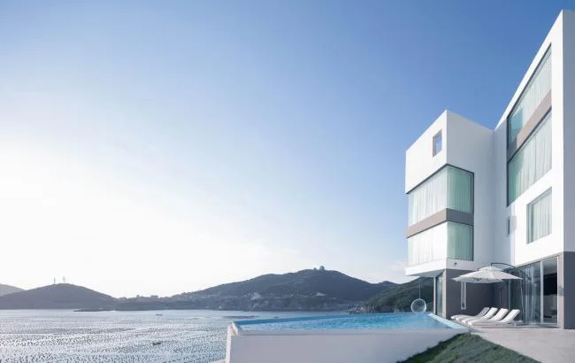 BIM Architecture | Boundless Sea, Tranquil and Distant Mood: Zhejiang Chuanshan and Other Wind Blowing People's Accommodation/Zhou Xin Architectural Design Studio