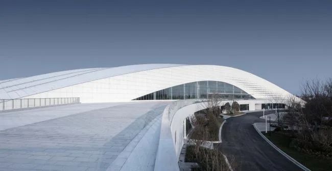 BIM Architecture | The sky is high and the sea is wide, like white waves churning on the sea: Rudong Sports Center/Tongji New Year's Eve Architectural Design and Research Institute