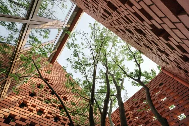 BIM Architecture | Between Memory and Hope: East China Normal University's New Year's Eve Study at the Riva Riverside Bookstore Renovation/Shanghai Riqing Architectural Design