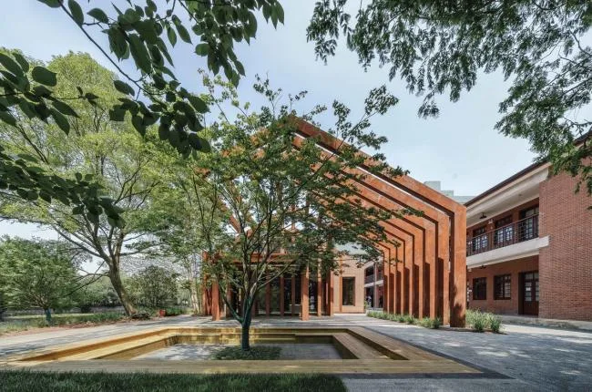 BIM Architecture | Between Memory and Hope: East China Normal University's New Year's Eve Study at the Riva Riverside Bookstore Renovation/Shanghai Riqing Architectural Design