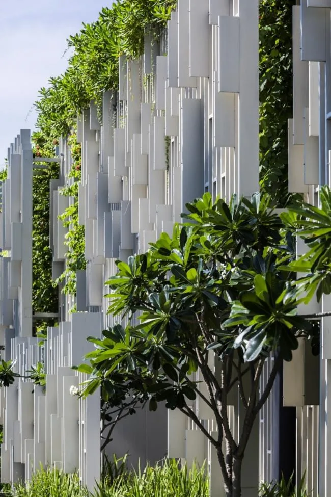 BIM Architecture | The Light and Shadow Space Pouring Down from Qianxun Jungle Waterfall: Naman Hot Spring Club/MIA Design Studio