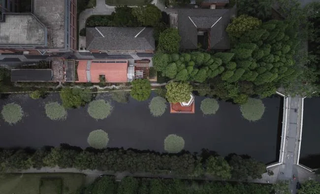 BIM Architecture | Between Memory and Hope: East China Normal University's New Year's Eve Study at the Riva Riverside Bookstore Renovation/Shanghai Riqing Architectural Design