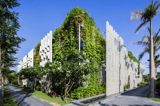 BIM Architecture | The Light and Shadow Space Pouring Down from Qianxun Jungle Waterfall: Naman Hot Spring Club/MIA Design Studio
