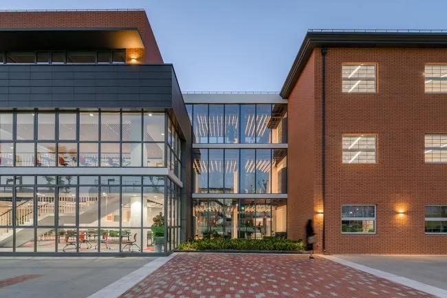 BIM Architecture | Following tradition and innovating, naturally moving - Laketon International School Shanghai Campus/Eva Architects