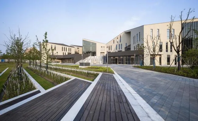 BIM Architecture | Taste of Old Market, Colors from Childhood Memories: Shanghai Lingang New City Community Trade Center/Shanghai Zhongfang Architectural Design