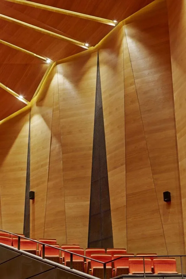 BIM Architecture | The Beauty of Modern Light Transparency and Traditional Heavy Integration: Shanghai Hongqiao Art Center/BAU