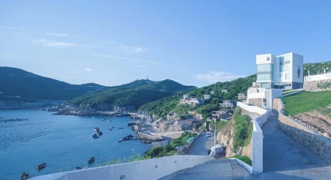 BIM Architecture | Boundless Sea, Tranquil and Distant Mood: Zhejiang Chuanshan and Other Wind Blowing People's Accommodation/Zhou Xin Architectural Design Studio