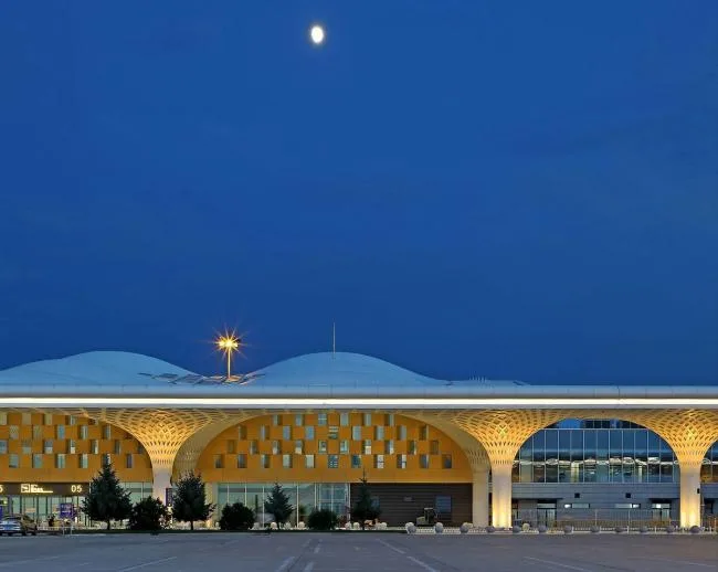 BIM Architecture | Continuous Waves Rising from Golden Birch Forest: Hulunbuir Hailar Airport Expansion Project/China Architecture Design Institute Joint Architectural Design Seminar U10