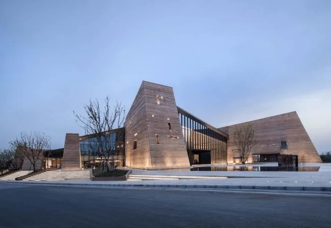 BIM architecture | Scattered 'folding fans' on the yellow floor: design of the tourist center/water stone in Zhengzhou Jianye Football Town