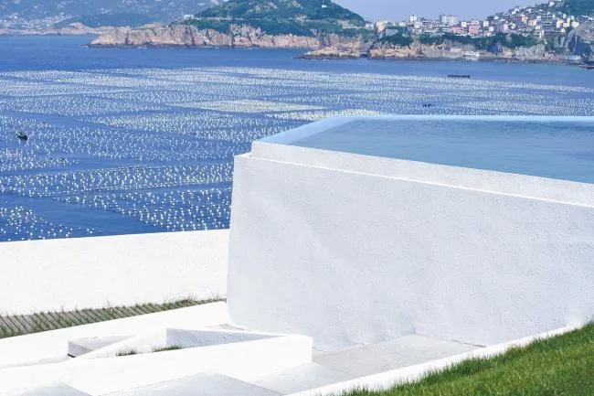 BIM Architecture | Boundless Sea, Tranquil and Distant Mood: Zhejiang Chuanshan and Other Wind Blowing People's Accommodation/Zhou Xin Architectural Design Studio