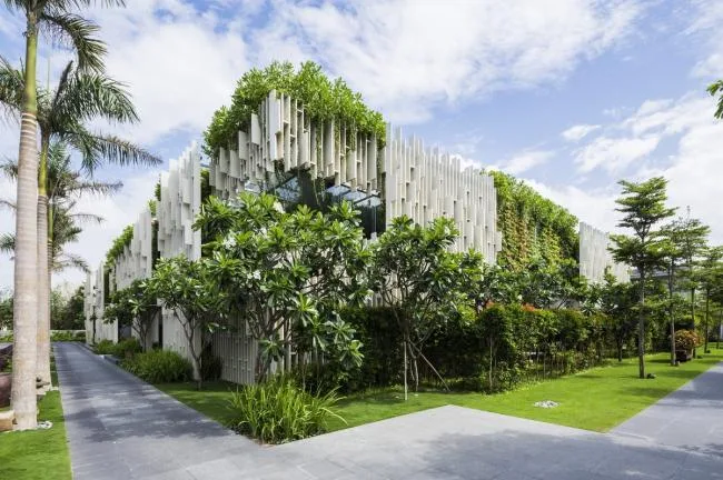 BIM Architecture | The Light and Shadow Space Pouring Down from Qianxun Jungle Waterfall: Naman Hot Spring Club/MIA Design Studio