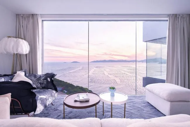 BIM Architecture | Boundless Sea, Tranquil and Distant Mood: Zhejiang Chuanshan and Other Wind Blowing People's Accommodation/Zhou Xin Architectural Design Studio