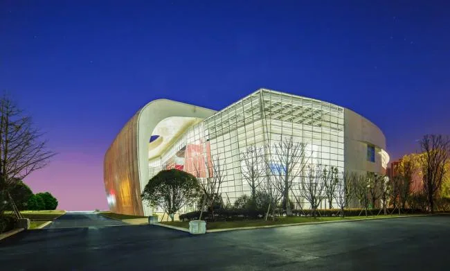 BIM Architecture | Like Crystal Clear Lantern Petals Wrapping the stamens: Chongqing Real Estate Vocational College Library/Paiang International Architectural Design Consultant