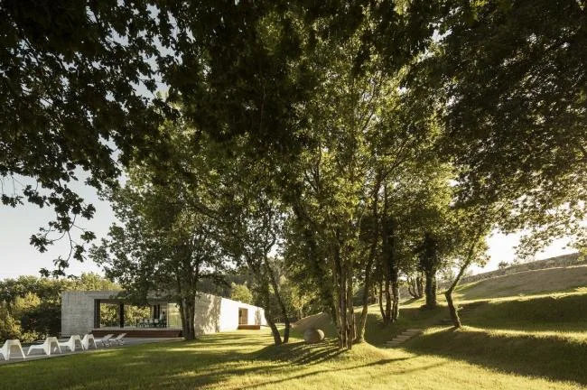 BIM Architecture | Pure and Primitive - Spaceworkers in Samba, Portugal