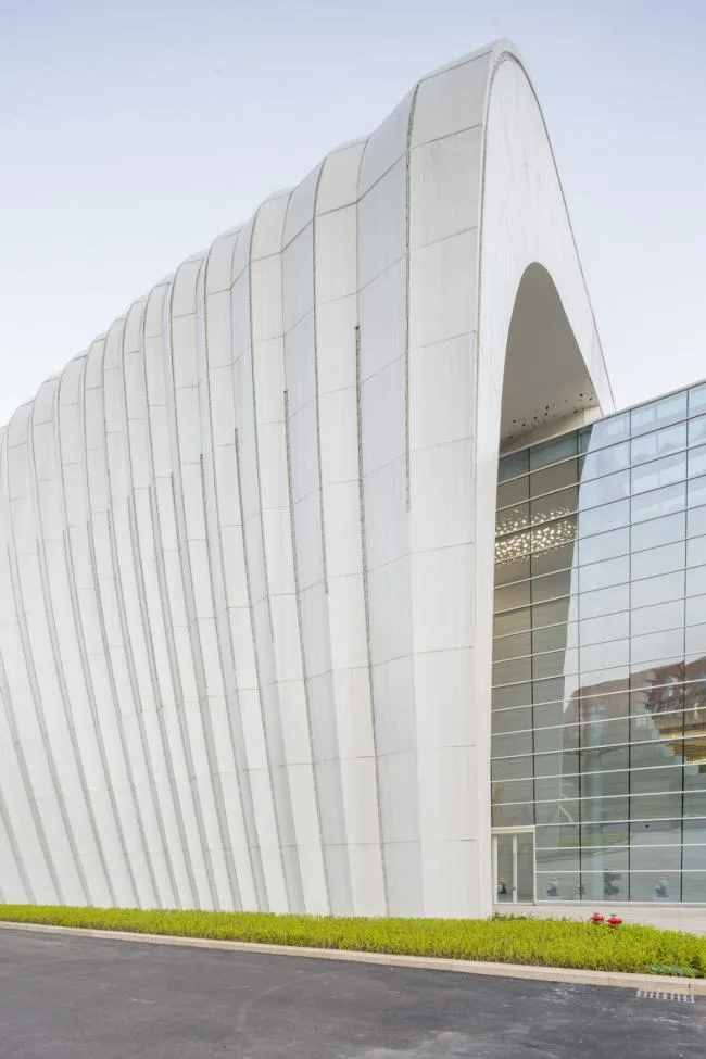 BIM Architecture | Like Crystal Clear Lantern Petals Wrapping the stamens: Chongqing Real Estate Vocational College Library/Paiang International Architectural Design Consultant