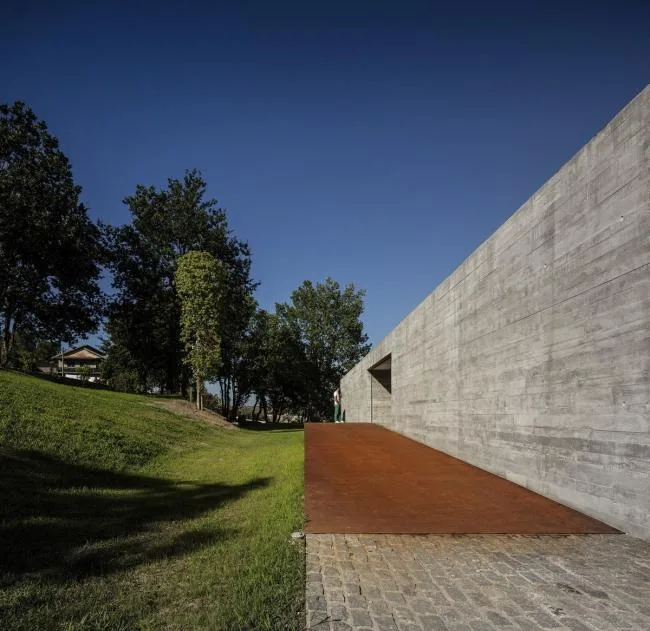BIM Architecture | Pure and Primitive - Spaceworkers in Samba, Portugal