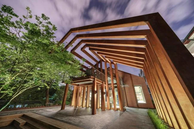 BIM Architecture | Between Memory and Hope: East China Normal University's New Year's Eve Study at the Riva Riverside Bookstore Renovation/Shanghai Riqing Architectural Design