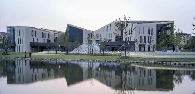 BIM Architecture | Taste of Old Market, Colors from Childhood Memories: Shanghai Lingang New City Community Trade Center/Shanghai Zhongfang Architectural Design