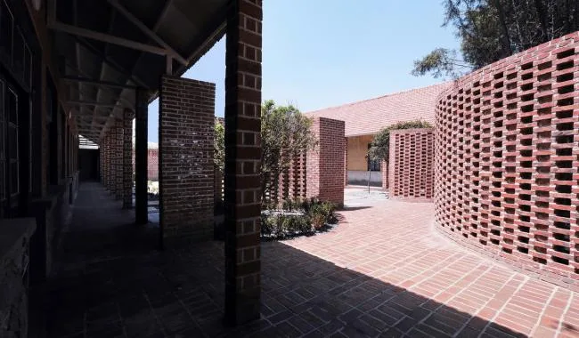 BIM Architecture | Rhythmic Brick Red Garden: Rizhao 1971 Study Camp Old School Reform/DK Architectural Design