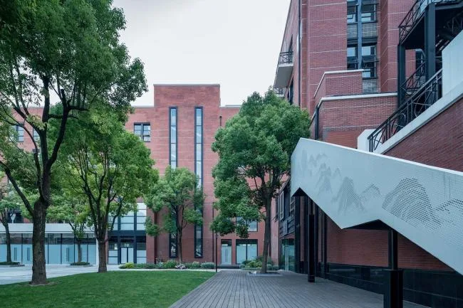 BIM Architecture | Shanghai's Old Shipyard: Legendary Twelve Years, Landmark Upgrades/Sanyi Design | Urban Renewal Division, Interior and Landscape Business Division