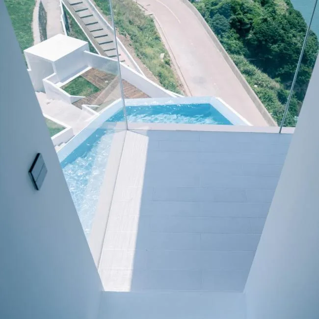 BIM Architecture | Boundless Sea, Tranquil and Distant Mood: Zhejiang Chuanshan and Other Wind Blowing People's Accommodation/Zhou Xin Architectural Design Studio
