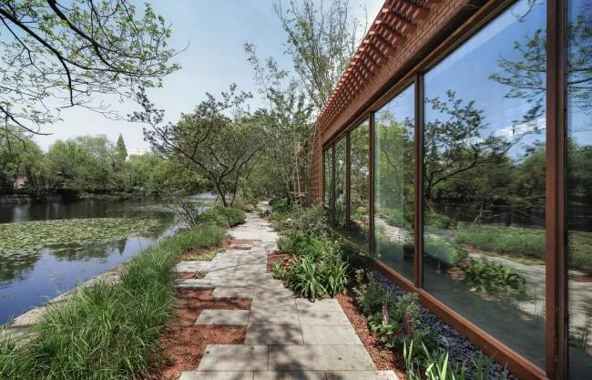 BIM Architecture | Between Memory and Hope: East China Normal University's New Year's Eve Study at the Riva Riverside Bookstore Renovation/Shanghai Riqing Architectural Design