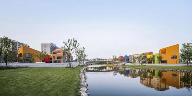 BIM Architecture | Taste of Old Market, Colors from Childhood Memories: Shanghai Lingang New City Community Trade Center/Shanghai Zhongfang Architectural Design