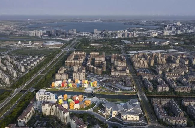 BIM Architecture | Taste of Old Market, Colors from Childhood Memories: Shanghai Lingang New City Community Trade Center/Shanghai Zhongfang Architectural Design
