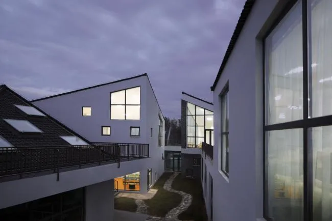 BIM Architecture | Water Town Charm, Glittering Stars on the Endless Plain: Jiangsu Beisha Kindergarten/Crossboundaries