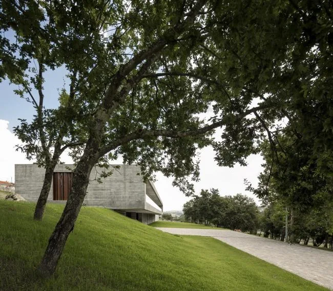 BIM Architecture | Pure and Primitive - Spaceworkers in Samba, Portugal