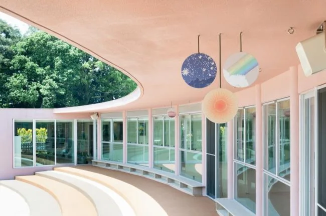BIM architecture | Mountain shaped surround, active river: Subaru Kindergarten/RFA+CFA in Japan