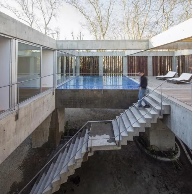 BIM Architecture | Shaking Hands with Trees and Branches, A Simple Home Made of Concrete/Estudio Botteri Connell