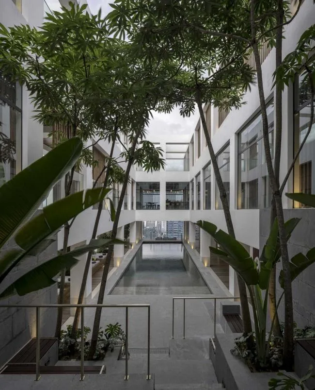 BIM Architecture | Alila Mansa Hotel Kuala Lumpur, with embedded atrium/Ruen Design Workshop