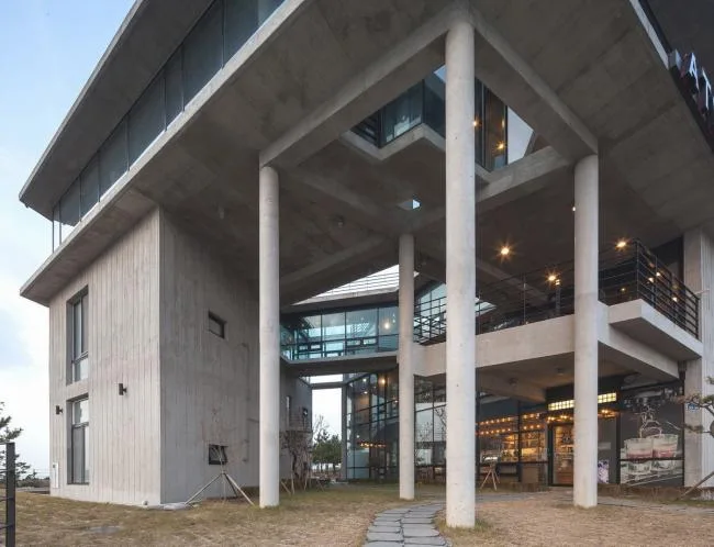 BIM Architecture | Rising Sun, overlooking the sea and sky scenic spots: Wujiao Trade Building/ON Architecture