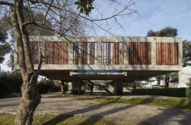 BIM Architecture: A Minimalist Concrete Home Embracing Nature by Estudio Botteri Connell-BIM WORLD