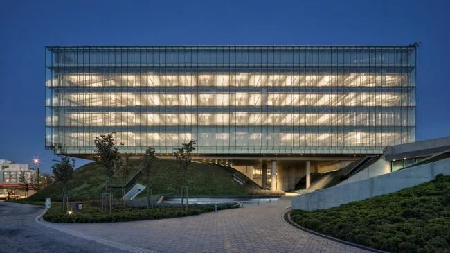 BIM Architecture | A Glass Box Gently Lying on a Hill: Galanti Bank Technology Park/ERA Architects