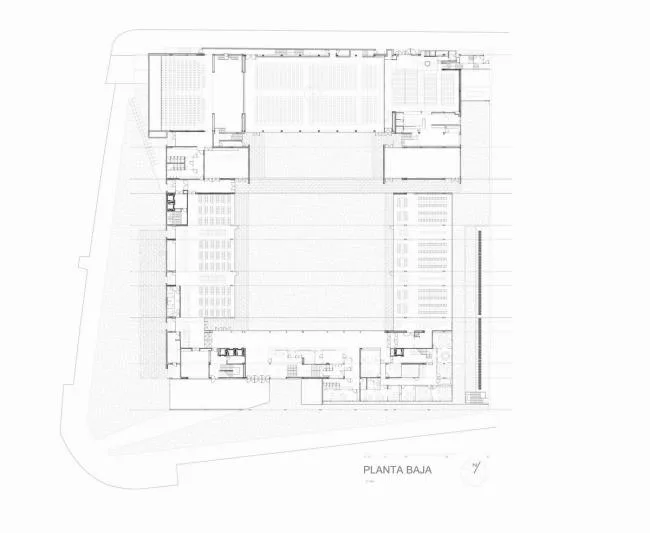 BIM Architecture | Neat Queue Like a Companion: In the Middle of Teacher Training/Ram ó n Fern á ndez Alfonso