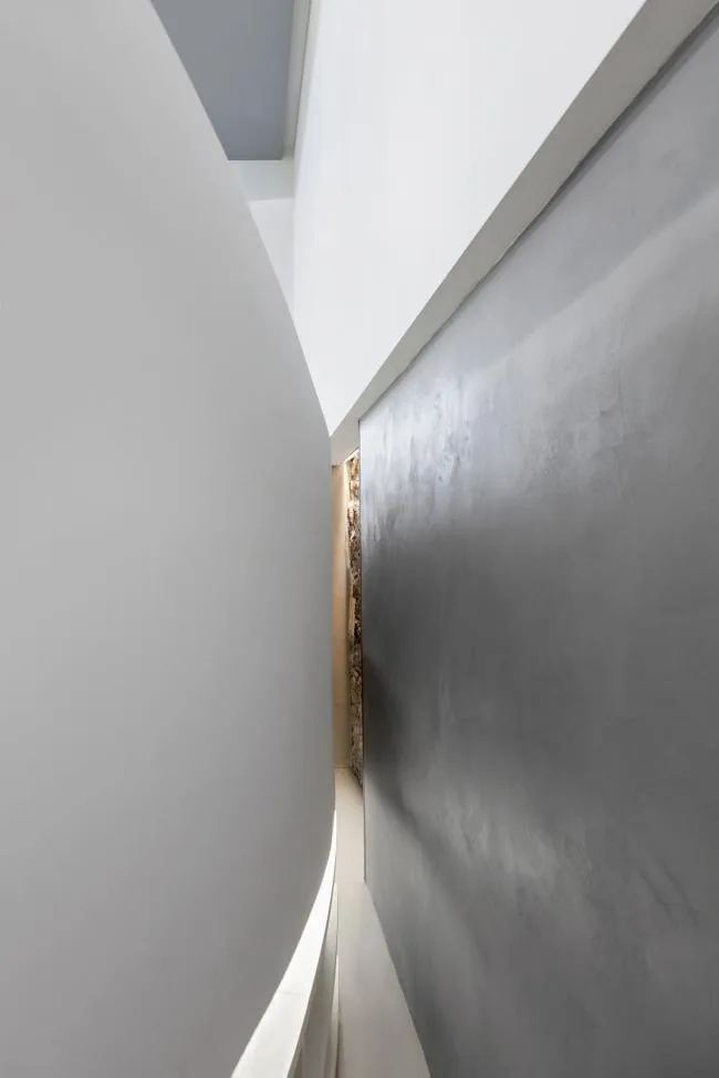 BIM Architecture | Song of Waves and White Sails: Mole Pharmacy/KLab Architecture