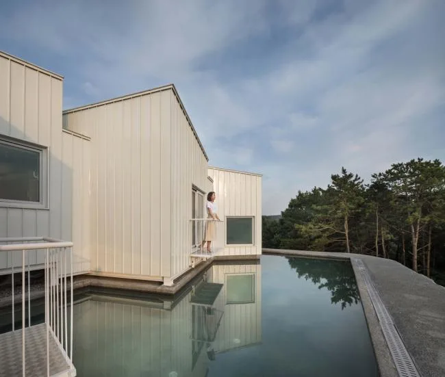 BIM Architecture | Beside the Blue Lake, Between the Jungle: Floating Cube Room by Younghan Chung Architects