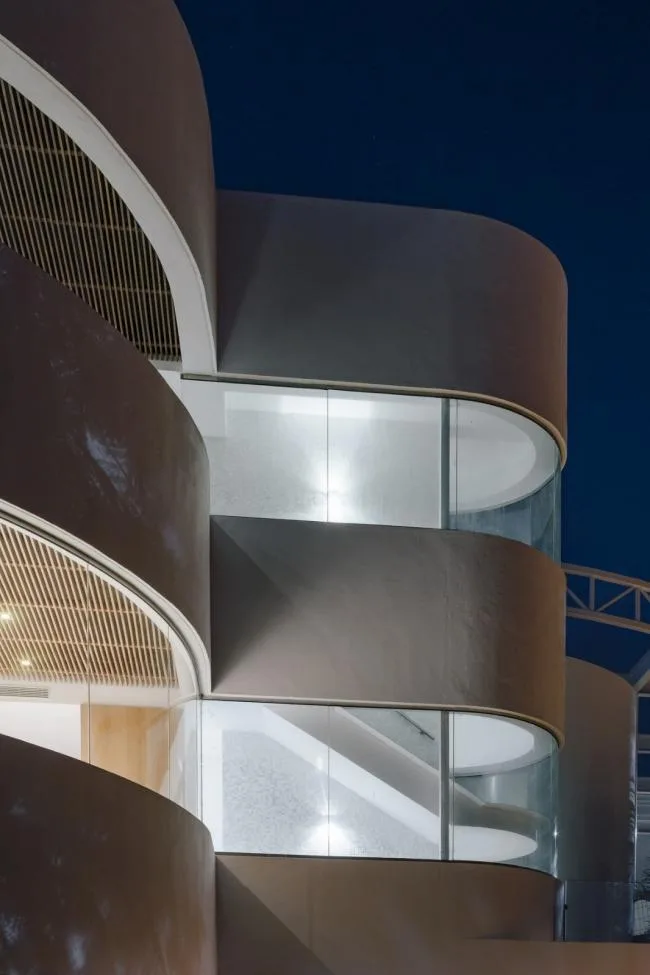BIM Architecture | Elegant Volume Invented by Pure Lines: Flamenco Club Hotel/Zooco Estudio