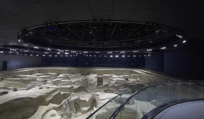 BIM Architecture | Silver White Simplicity, Soft Edges: Xingyao Site Museum/Yanchuan Architecture