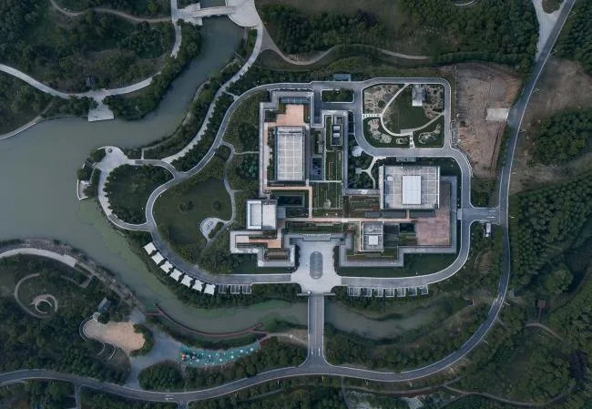 BIM Architecture | Hidden in Nature, Tang Zhongying Foundation China Middle/Zhejiang New Year Night School Architectural Design Seminar Institute